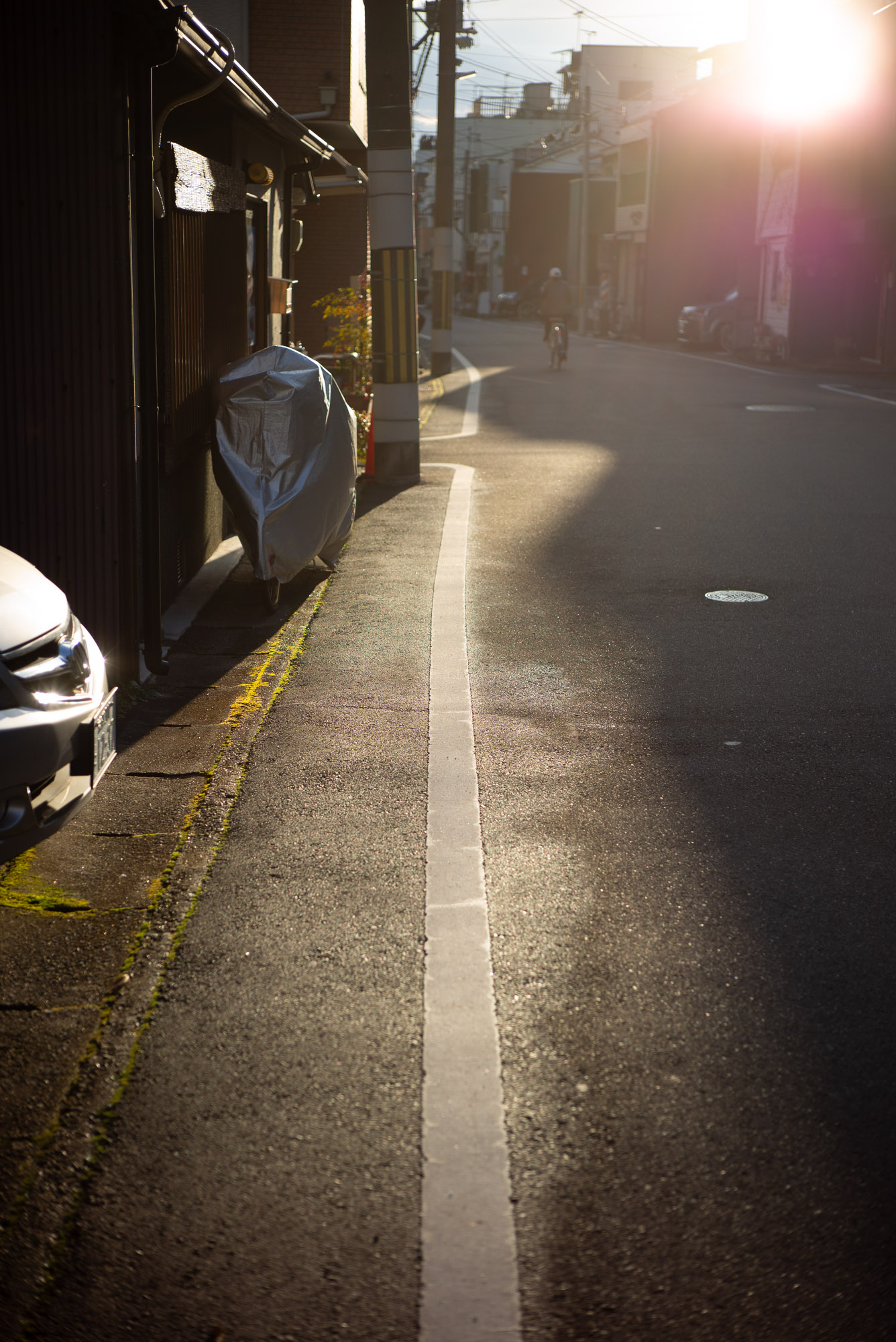 夜のガソリンスタンド